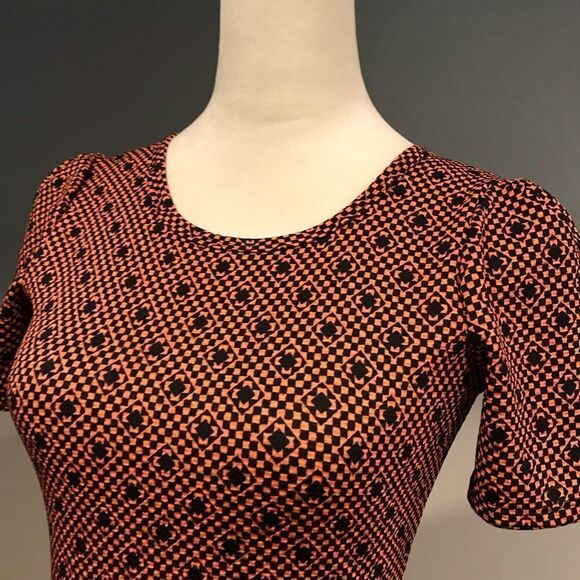 Gorgeous LuLaRoe geometric print Amelia dress - Picture 3 of 13